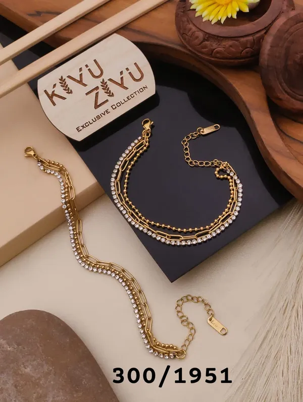 Kiyu_Ziyu_Exclusive_Collection_-_Gold_Tone_Layered_Anklet_Set_With_Crystal_Embellishments