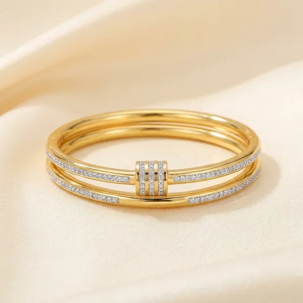 Kyu_Zyu_Exclusive_Collection_Gold-Tone_Bangle_With_Crystal_Embellishments_-_Plain_6664