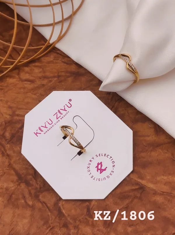 Kyu_Zkyu_Gold-Plated_Crystal_Ring_