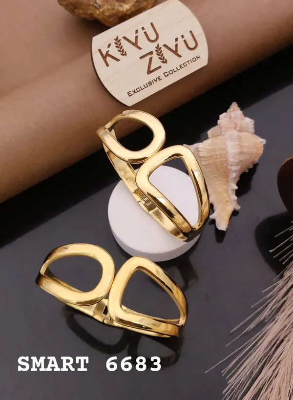 Kivu_Zivu_Exclusive_Collection_Gold-Toned_Double_Geometric_Ring_(Smart_6683)