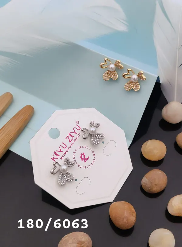 Stylish_Flower_&_Pearl_Drop_Earrings_-_Set_Of_2_Pairs