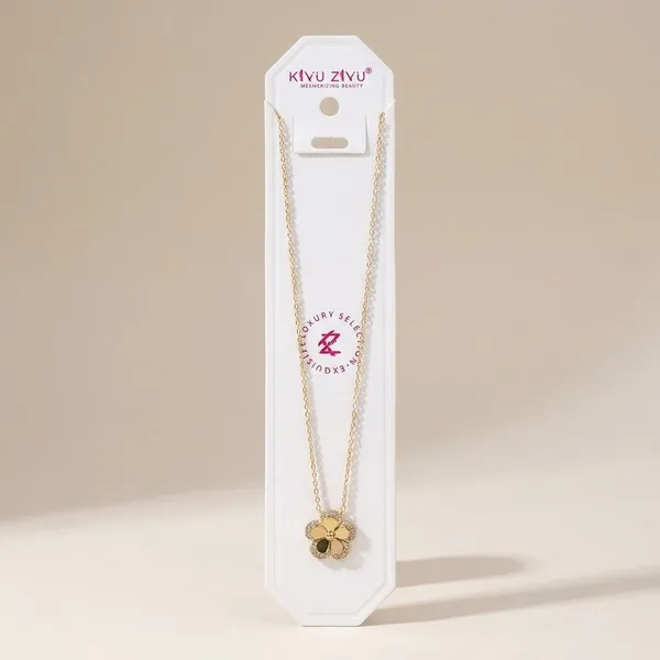 Elegant_Four-Leaf_Clover_Pendant_Necklace_With_Crystal_Accents