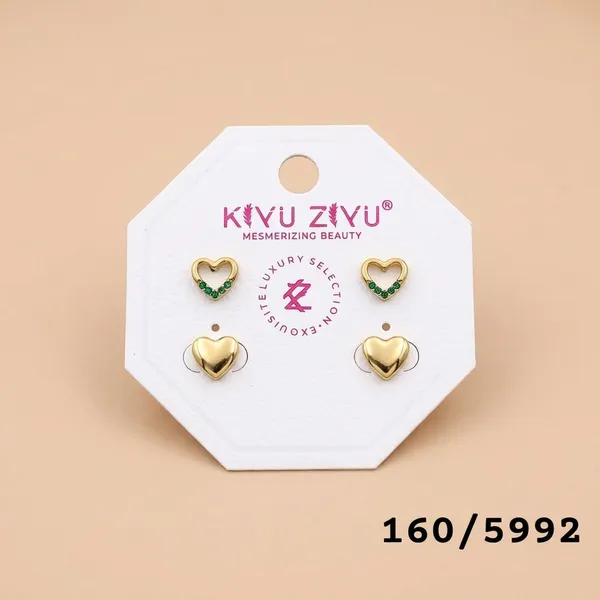 Heart-Shaped_Gold-Tone_Stud_Earrings_With_Crystal_Accents