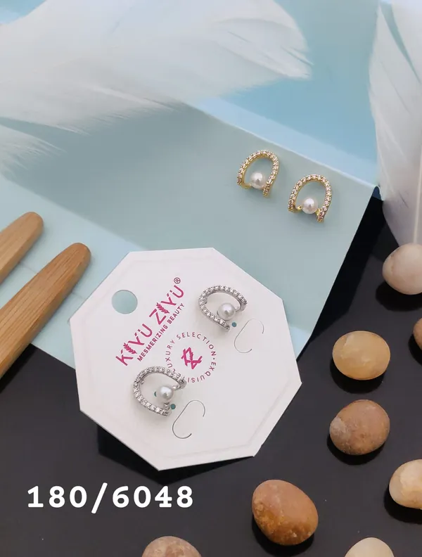 Pearl_And_Crystal_Horseshoe_Stud_Earrings_(Set_Of_2_Pairs)
