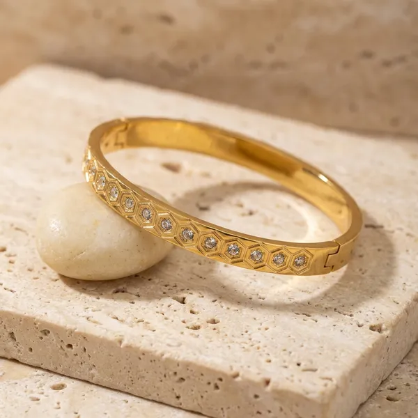 Kayu_Zayu_Exclusive_Gold-Tone_Crystal_Bracelet_Set