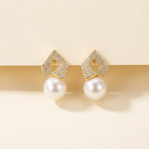 Elegant_Pearl_Drop_Earrings_With_Crystal_Geometric_Studs_-_Gold_&_Silver