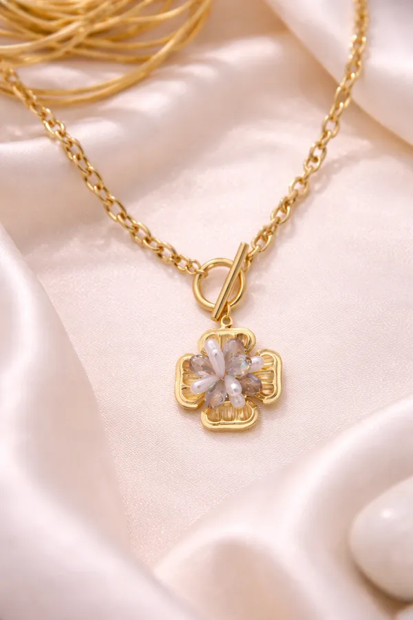 Kiyu_Ziyu_Gold-Tone_Flower_Pendant_Toggle_Necklace_With_Pearl_Center