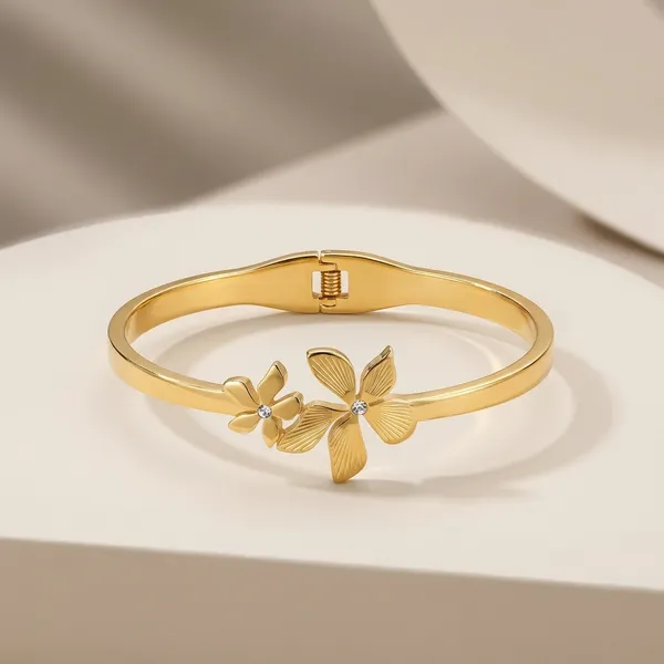 Kvu_Exclusive_Gold-Toned_Floral_Bangle_Set_-_Quick_6707
