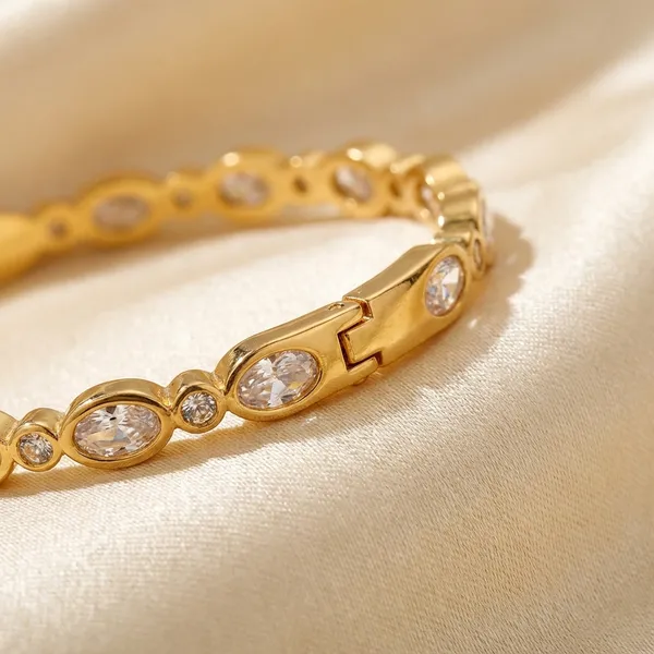 Elegant_Gold-Toned_Crystal_Bracelet_Set_-_Kyzyu_Exclusive_Collection