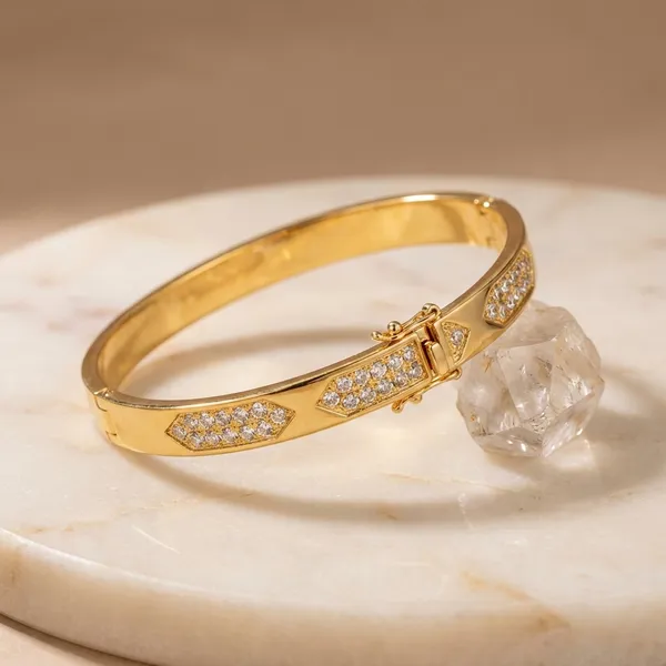 Kyuzu_Exclusive_Collection_Gold-Toned_Crystal_Embellished_Bracelet
