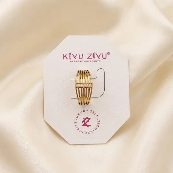 Elegant_Gold-Toned_Striped_Ring_For_Women