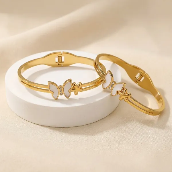 Kiyu_Ziyu_Exclusive_Collection_Gold-Plated_Butterfly_Bangle_Set_(Plain_6630)
