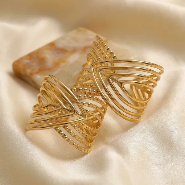 Kiyuziyu_Exclusive_Collection_-_Gold-Toned_Geometric_Cuff_Bracelet_Set_(Plain_6709)