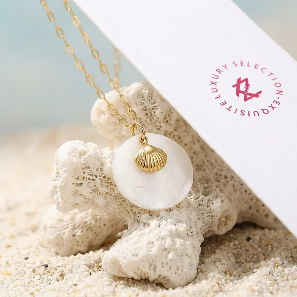 Gold-Toned_Seashell_Pendant_Necklace_Set