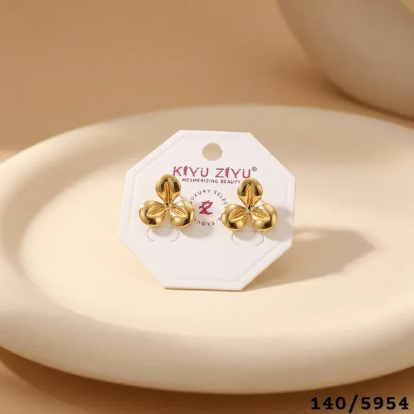 Gold-Toned_Floral_Stud_Earrings
