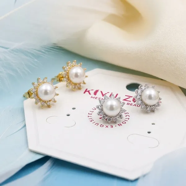 Pearl_And_Crystal_Stud_Earrings_Set_-_Gold_Tone
