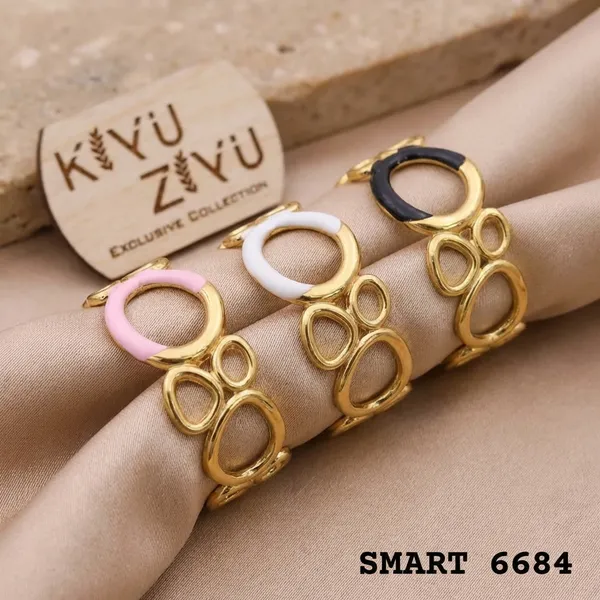 Kivu_Exclusive_Collection_Gold-Plated_Designer_Rings_Set_(Pack_Of_3)