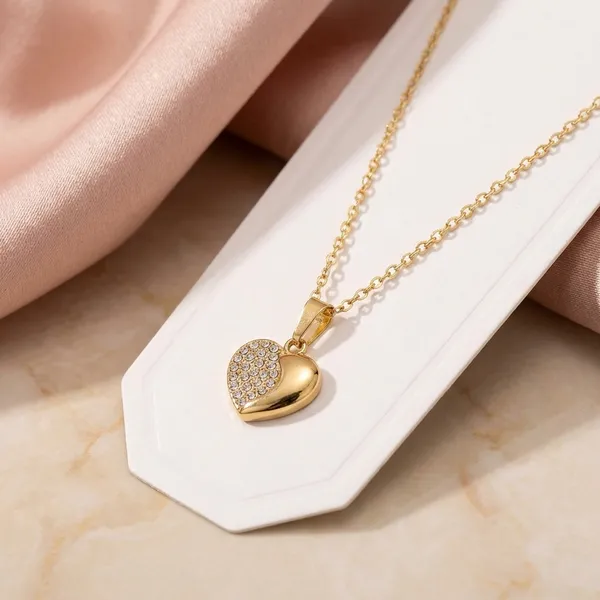 Heart-Shaped_Crystal_Pendant_Necklace_-_Gold_Plated_Chain