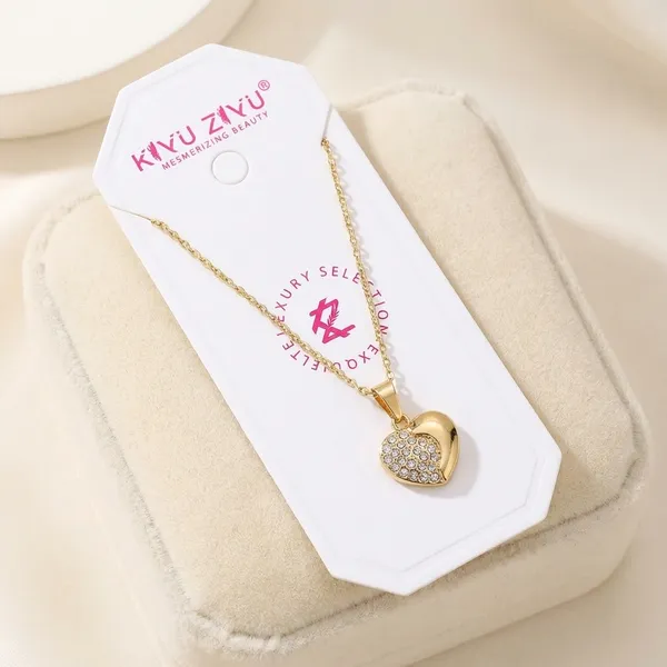 Heart-Shaped_Crystal_Pendant_Necklace_-_Gold_Plated_Chain