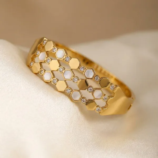Kyu_Zyu_Exclusive_Collection_Gold-Tone_Honeycomb_Bracelet_Set_With_Crystal_Accents