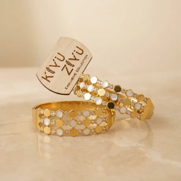 Kyu_Zyu_Exclusive_Collection_Gold-Tone_Honeycomb_Bracelet_Set_With_Crystal_Accents
