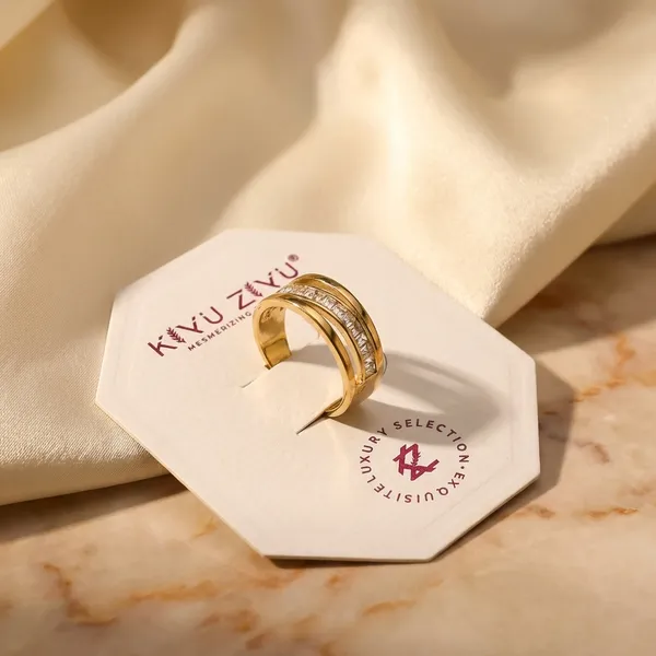 Elegant_Triple-Band_Gold_Ring_With_Crystal_Stones