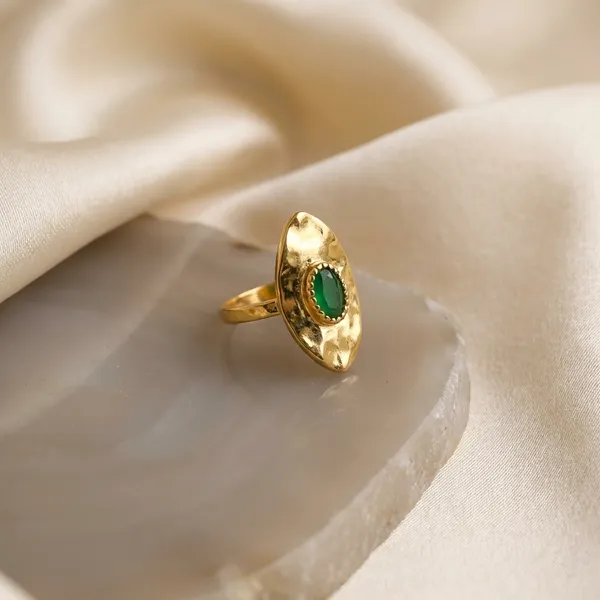 Gold-Plated_Elegant_Ring_With_Gemstone_Accents