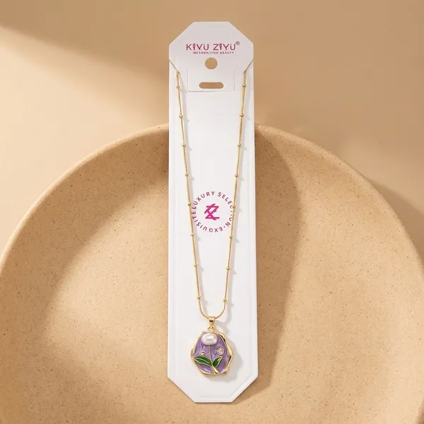 Crystal_Tulip_Pendant_Necklace_With_Gold_Chain