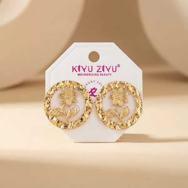 Gold-Toned_Floral_Cutout_Circular_Stud_Earrings