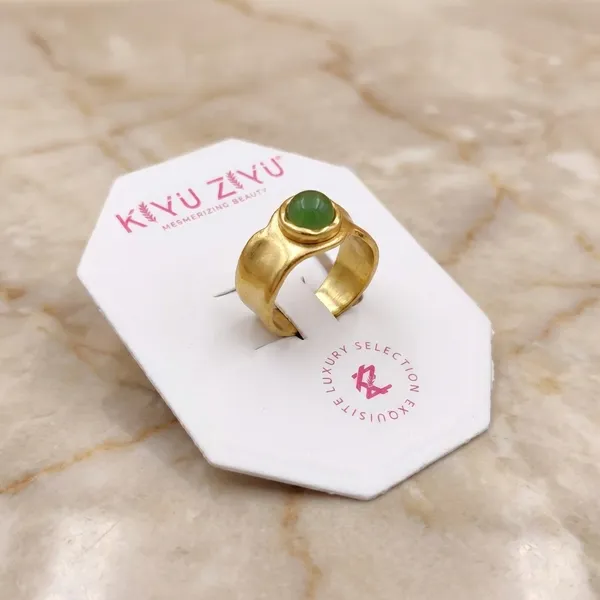 Minimalist_Gold-Tone_Adjustable_Ring_With_Green_Stone