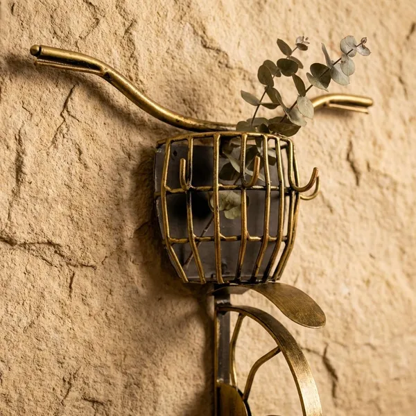 Golden_Metal_Decorative_Wall_Key_Holder_For_Decorative_Key_Organizer