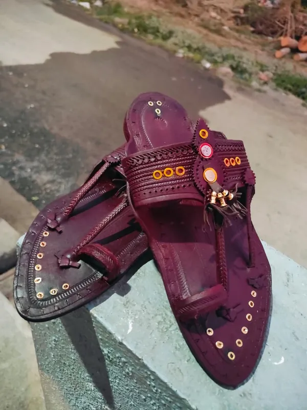 Brown_Leather_Bandhiv_Kapshi_Kolhapuri_Chappal_For_Men