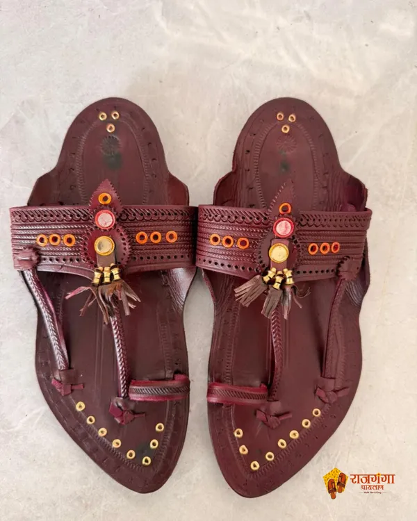 Brown_Leather_Bandhiv_Kapshi_Kolhapuri_Chappal_For_Men