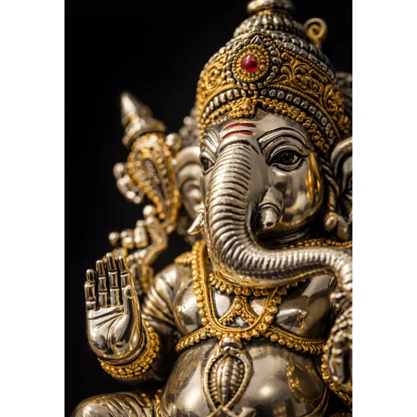 Golden_&_Silver_Plated_Ganesha_Idol_With_Gold_Accents_For_Pooja_And_Home_Decor
