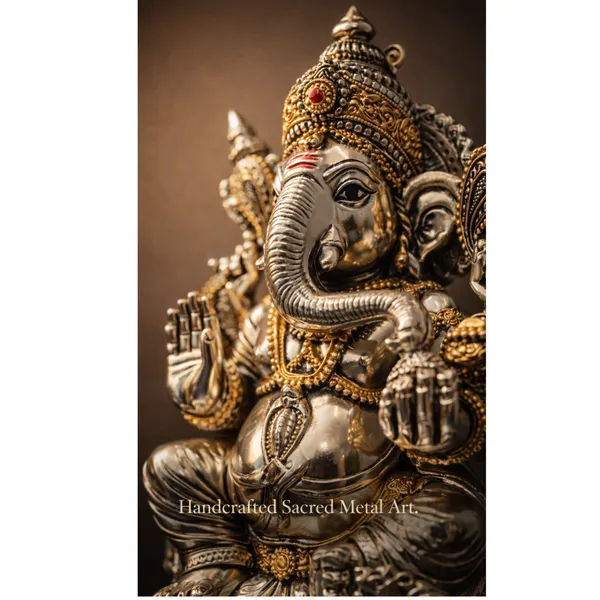 Golden_&_Silver_Plated_Ganesha_Idol_With_Gold_Accents_For_Pooja_And_Home_Decor