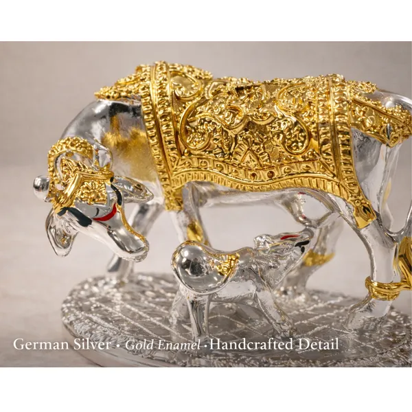 Golden_Silver_Plated_Kamdhenu_Cow_And_Calf_Idol_With_Gold_Enamel_For_Pooja_And_Gifting