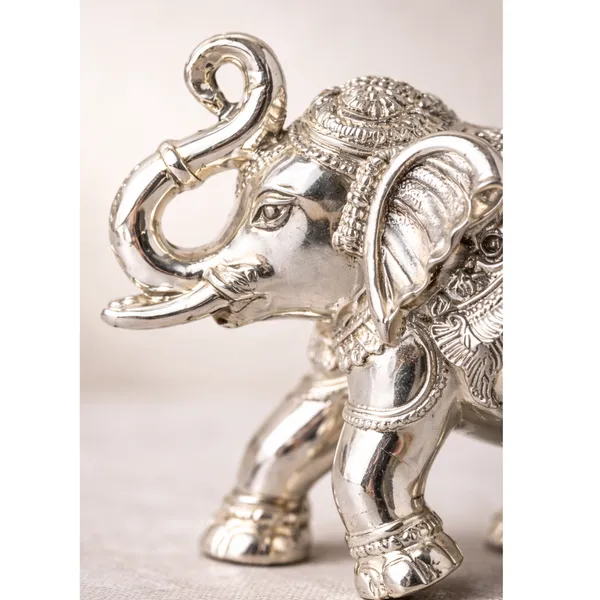 Silver_Plated_Elephant_Figurine_Small_Decorative_Idol_For_Home_&_Gifting