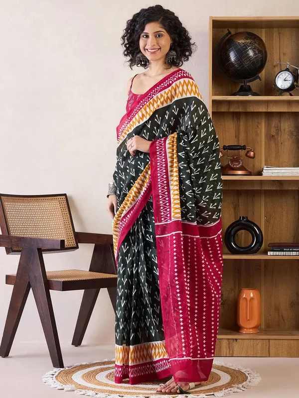 Black_And_Dark_Pink__Minute_Ready_To_Wear_Mul_Cotton_Digital_Printed_Saree_With_Pocket_For_Women_&_Girl'S