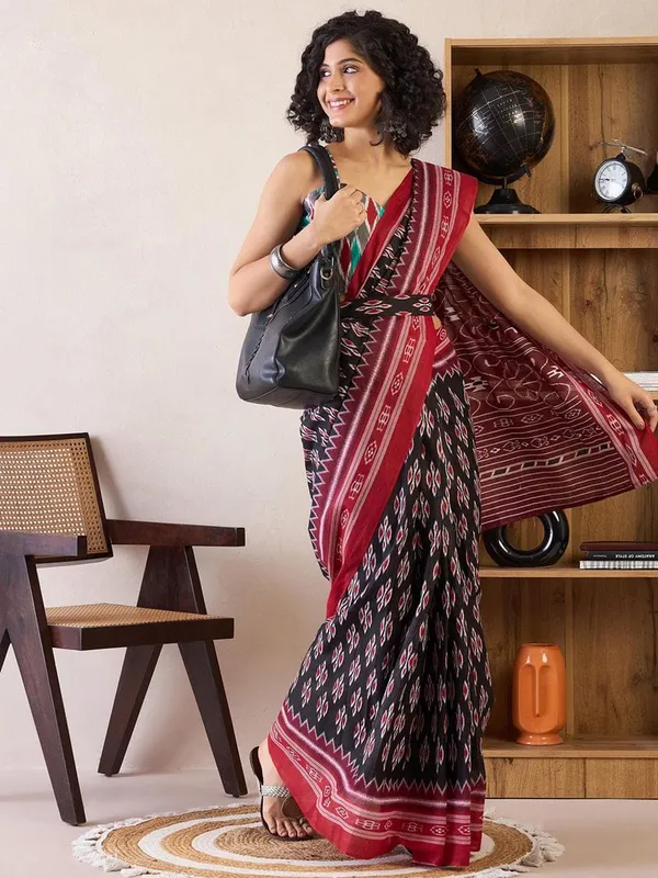 Black_And_Maroon__Minute_Ready_To_Wear_Mul_Cotton_Digital_Printed_Saree_With_Pocket_For_Women_&_Girl'S