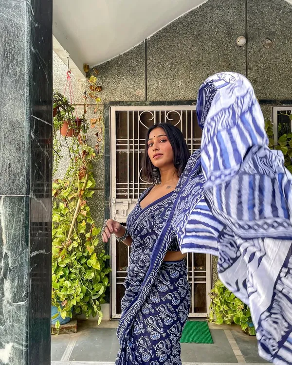 Blue_-Minute_Ready_To_Wear__Cotton_Saree_For_Women_&_Girl'S