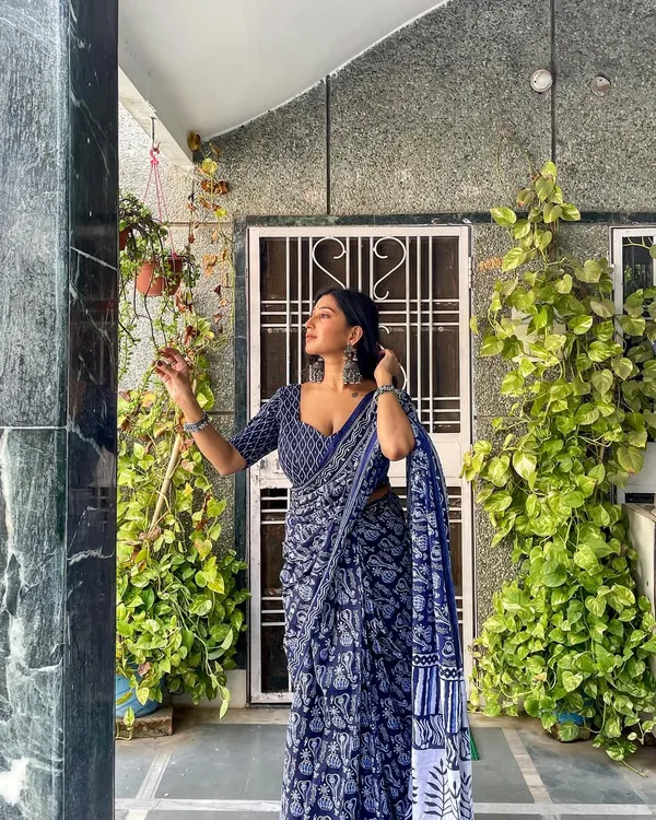 Blue_-Minute_Ready_To_Wear__Cotton_Saree_For_Women_&_Girl'S