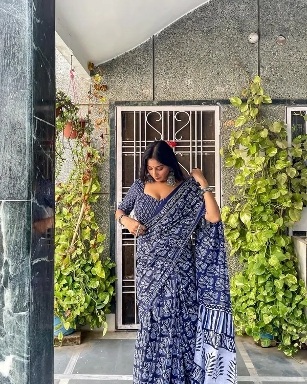 Blue_-Minute_Ready_To_Wear__Cotton_Saree_For_Women_&_Girl'S