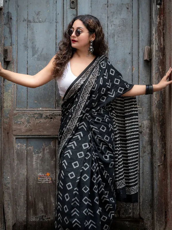 Black__Minute_Ready_To_Wear__Mul_Cotton_Digital_Printed_Saree_With_Pocket_For_Women_&_Girl'S