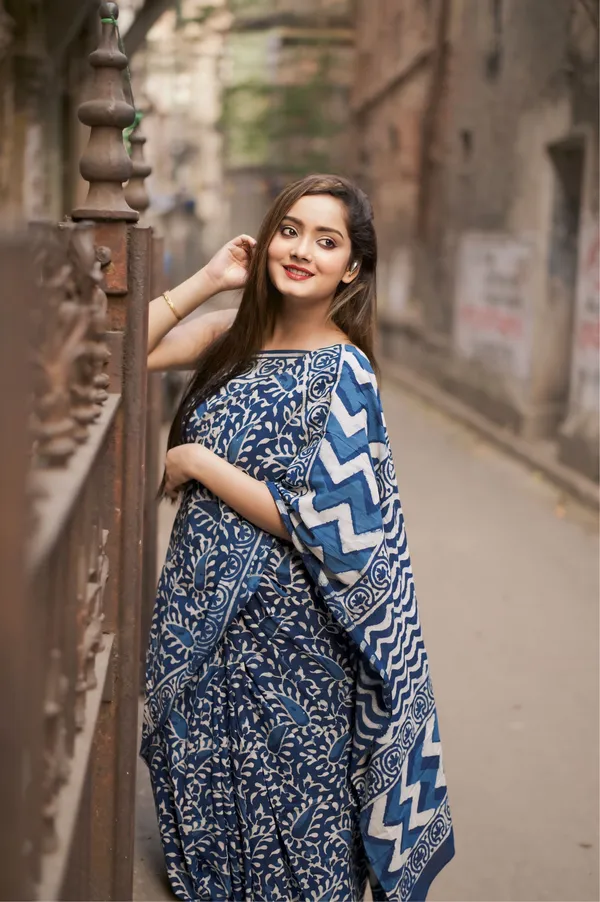 Blue_-Minute_Ready_To_Wear__Cotton_Saree_For_Women_&_Girl'S