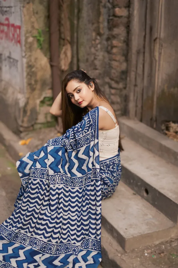 Blue_-Minute_Ready_To_Wear__Cotton_Saree_For_Women_&_Girl'S