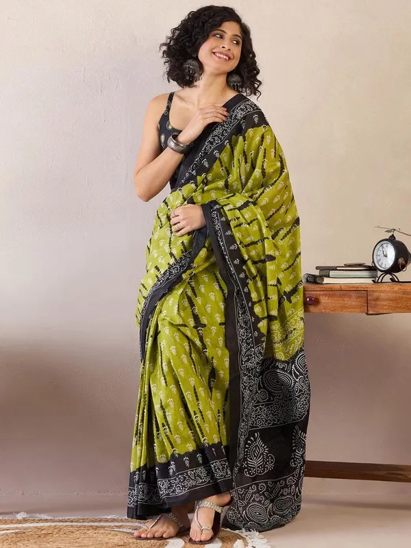 Mahendi_And_Black__Minute_Ready_To_Wear_Mul_Cotton_Digital_Printed_Saree_With_Pocket_For_Women_&_Girl'S