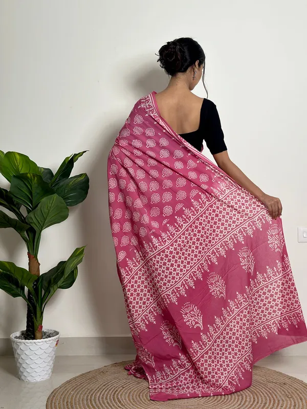 Pink__Minute_Ready_To_Wear_Mul_Cotton_Digital_Printed_Saree_With_Pocket_For_Women_&_Girl'S