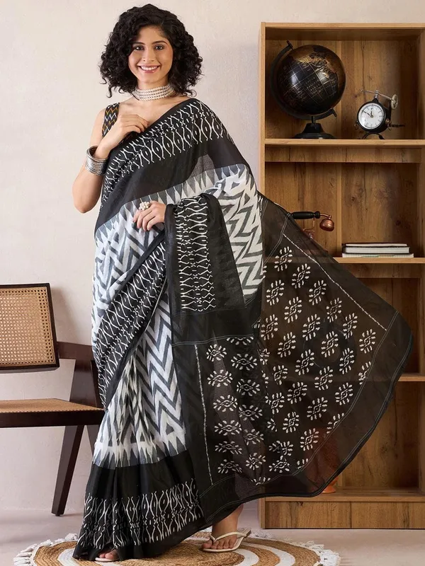 White_And_Black__Minute_Ready_To_Wear_Mul_Cotton_Digital_Printed_Saree_With_Pocket_For_Women_&_Girl'S