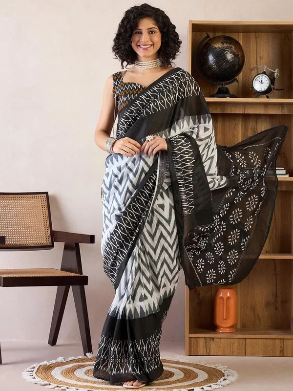 White_And_Black__Minute_Ready_To_Wear_Mul_Cotton_Digital_Printed_Saree_With_Pocket_For_Women_&_Girl'S