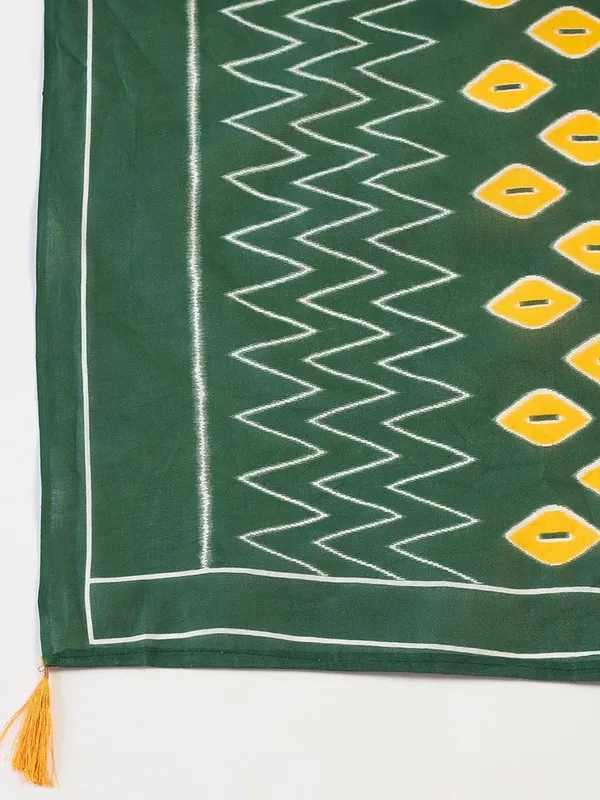 White_And_Green__Minute_Ready_To_Wear_Mul_Cotton_Digital_Printed_Saree_With_Pocket_For_Women_&_Girl'S